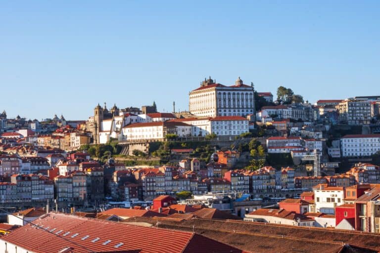 buildings in porto in portugal